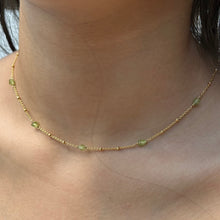 Load image into Gallery viewer, Peridot and Gold Necklace